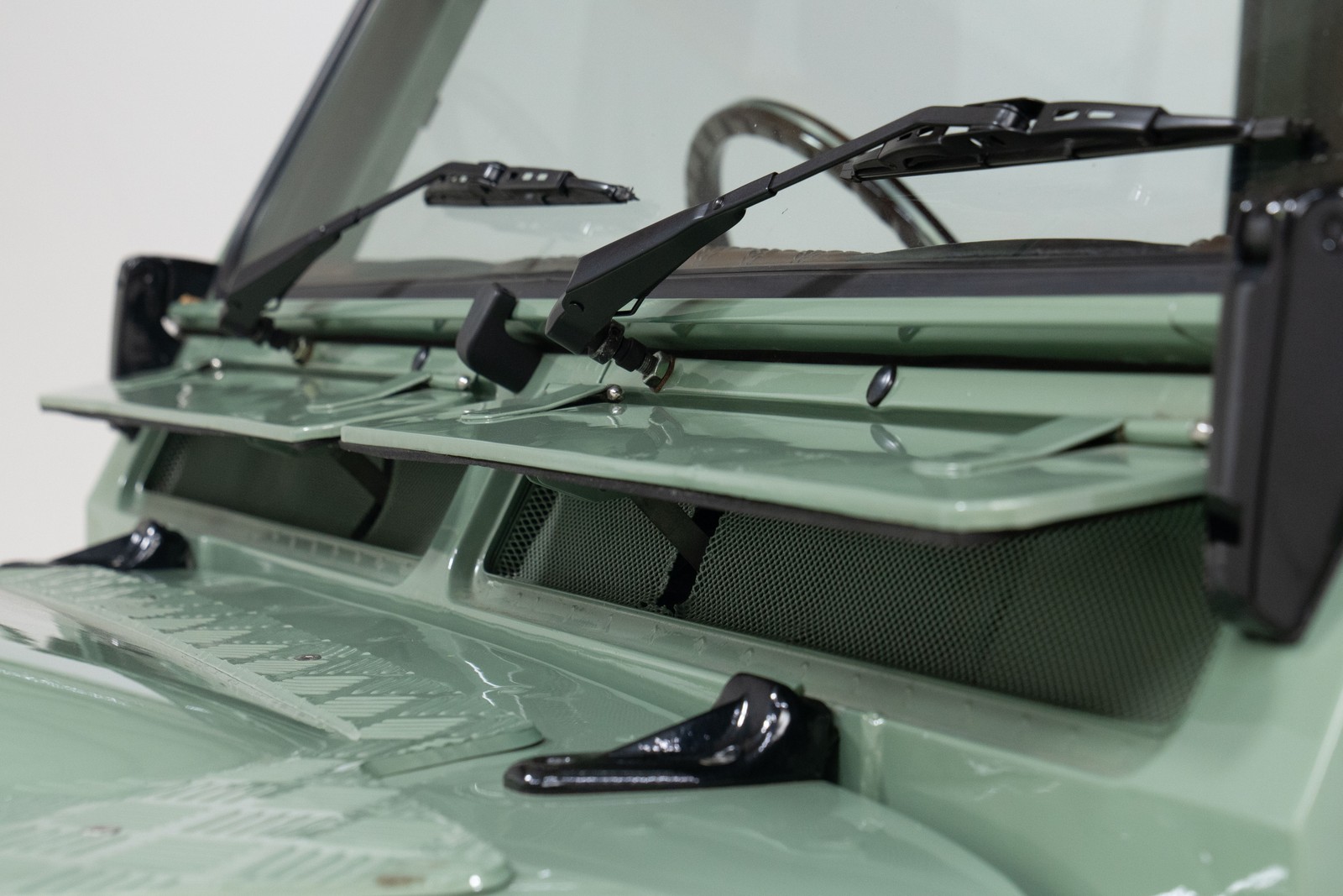 Land-Rover-Defender-1988-17