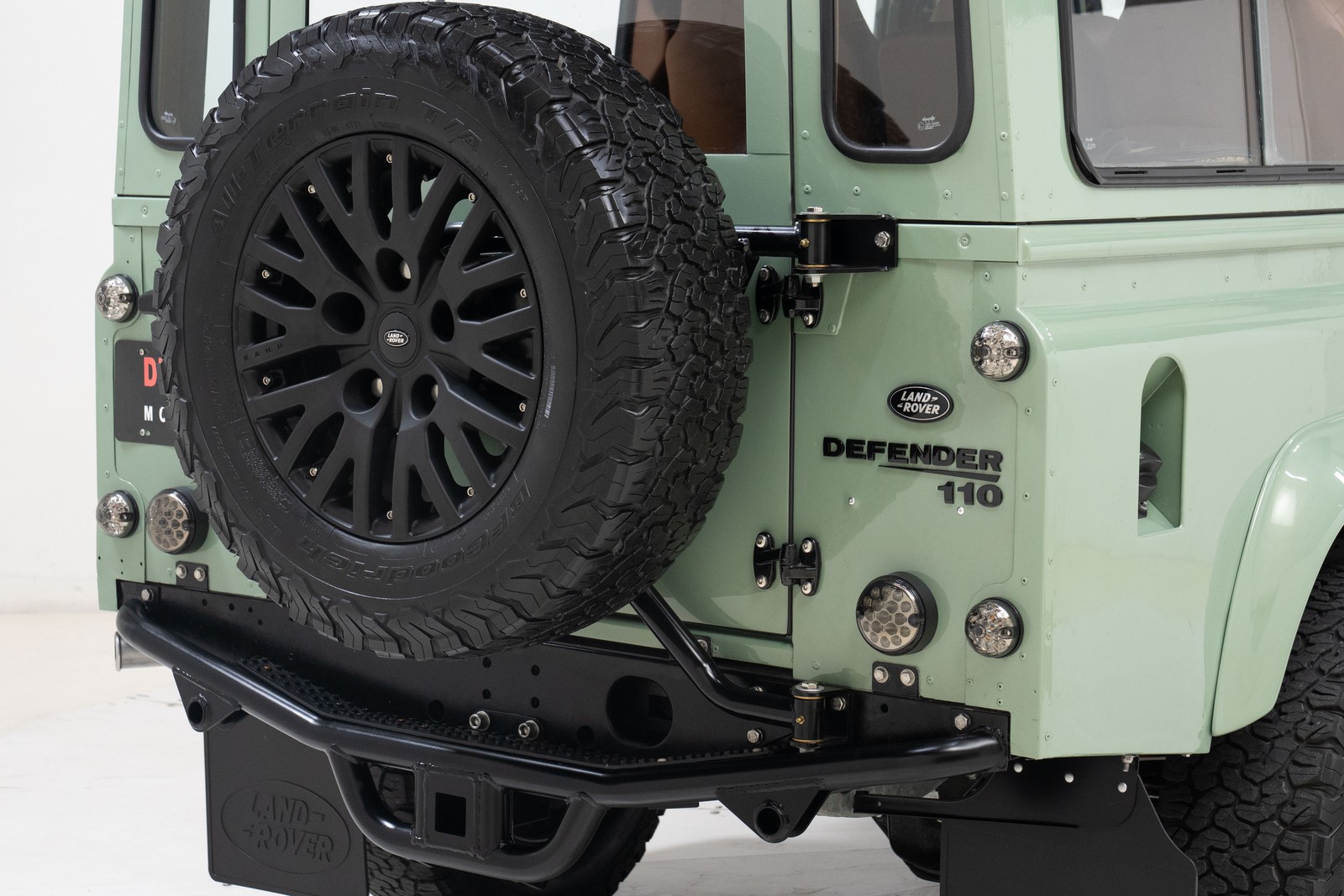 Land-Rover-Defender-1988-18