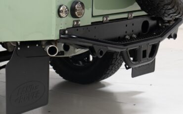 Land-Rover-Defender-1988-21