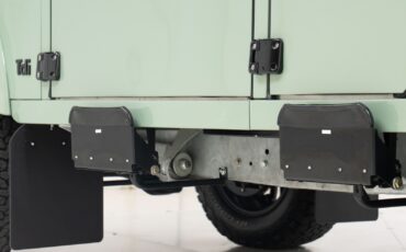 Land-Rover-Defender-1988-22