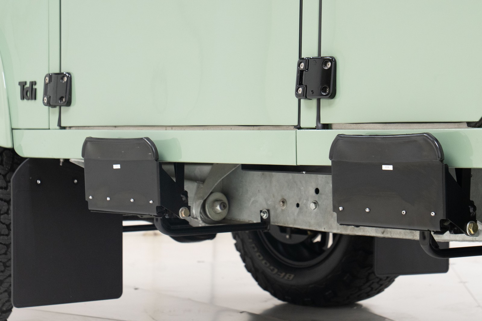 Land-Rover-Defender-1988-22