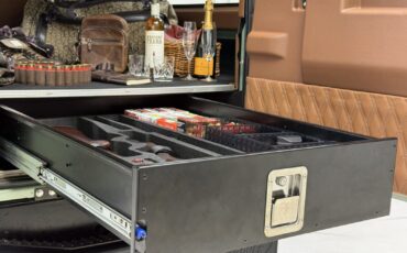 Land-Rover-Defender-1988-25