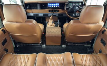 Land-Rover-Defender-1988-26