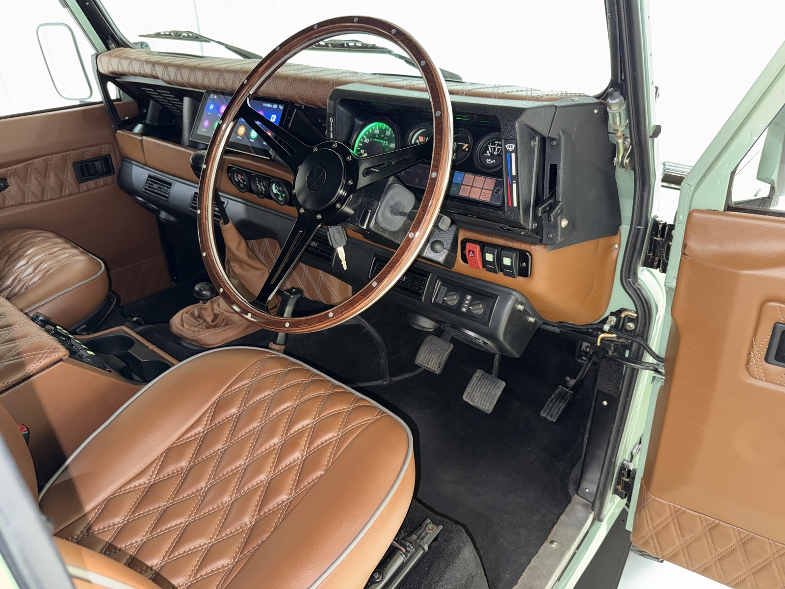 Land-Rover-Defender-1988-27