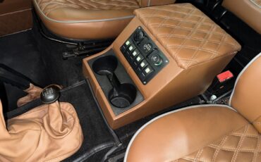 Land-Rover-Defender-1988-31