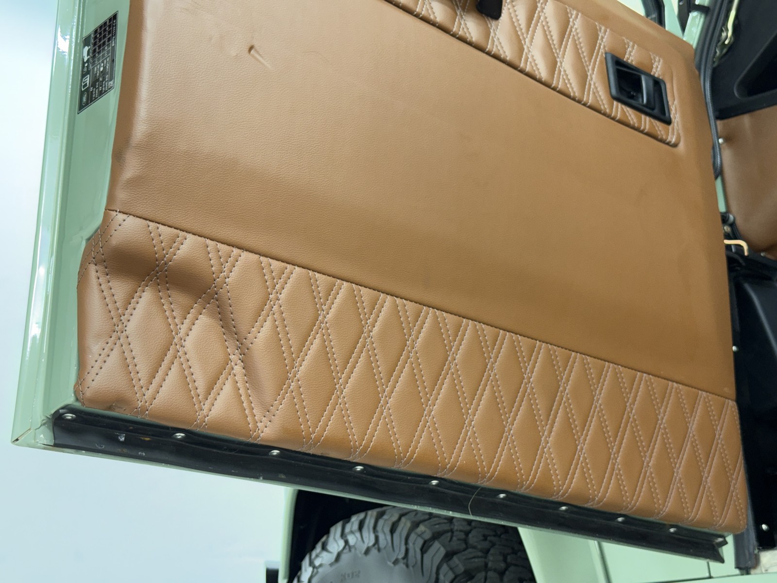 Land-Rover-Defender-1988-32