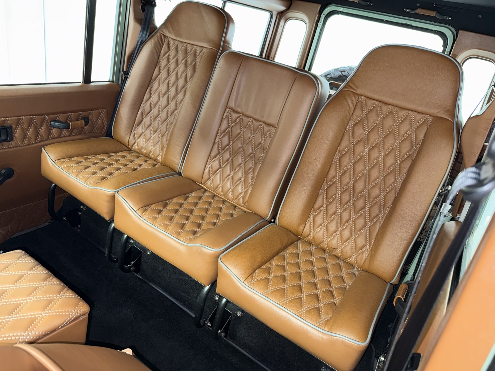 Land-Rover-Defender-1988-39