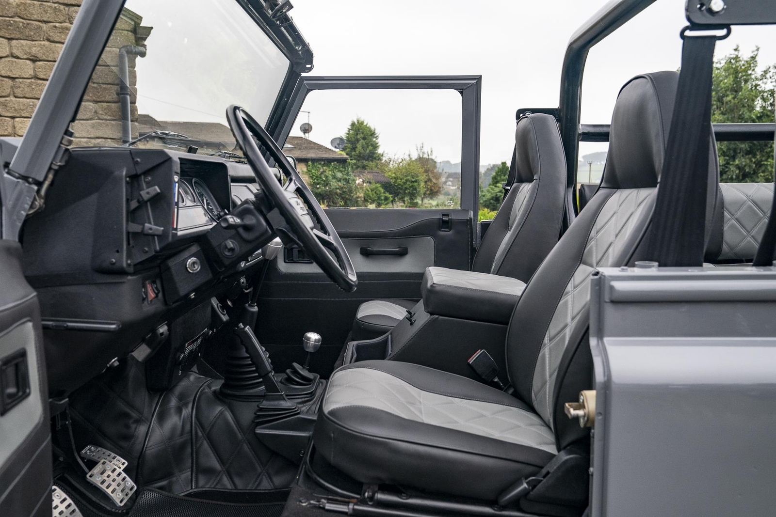 Land-Rover-Defender-1988-Finance-Trade-Welcomed-12