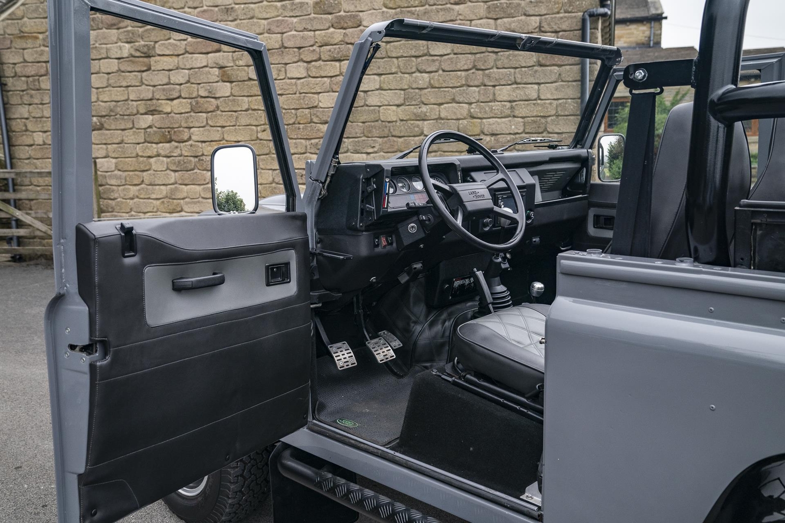 Land-Rover-Defender-1988-Finance-Trade-Welcomed-15