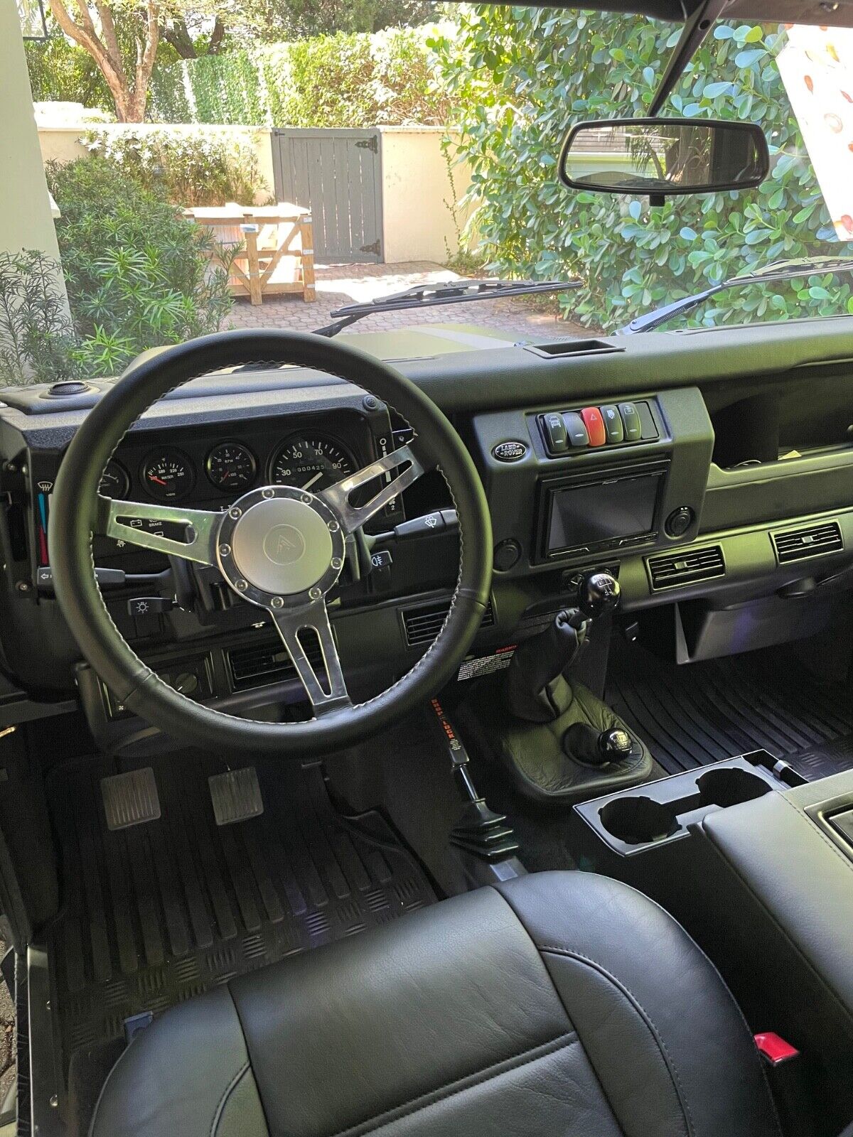 Land-Rover-Defender-1988-SUV-2