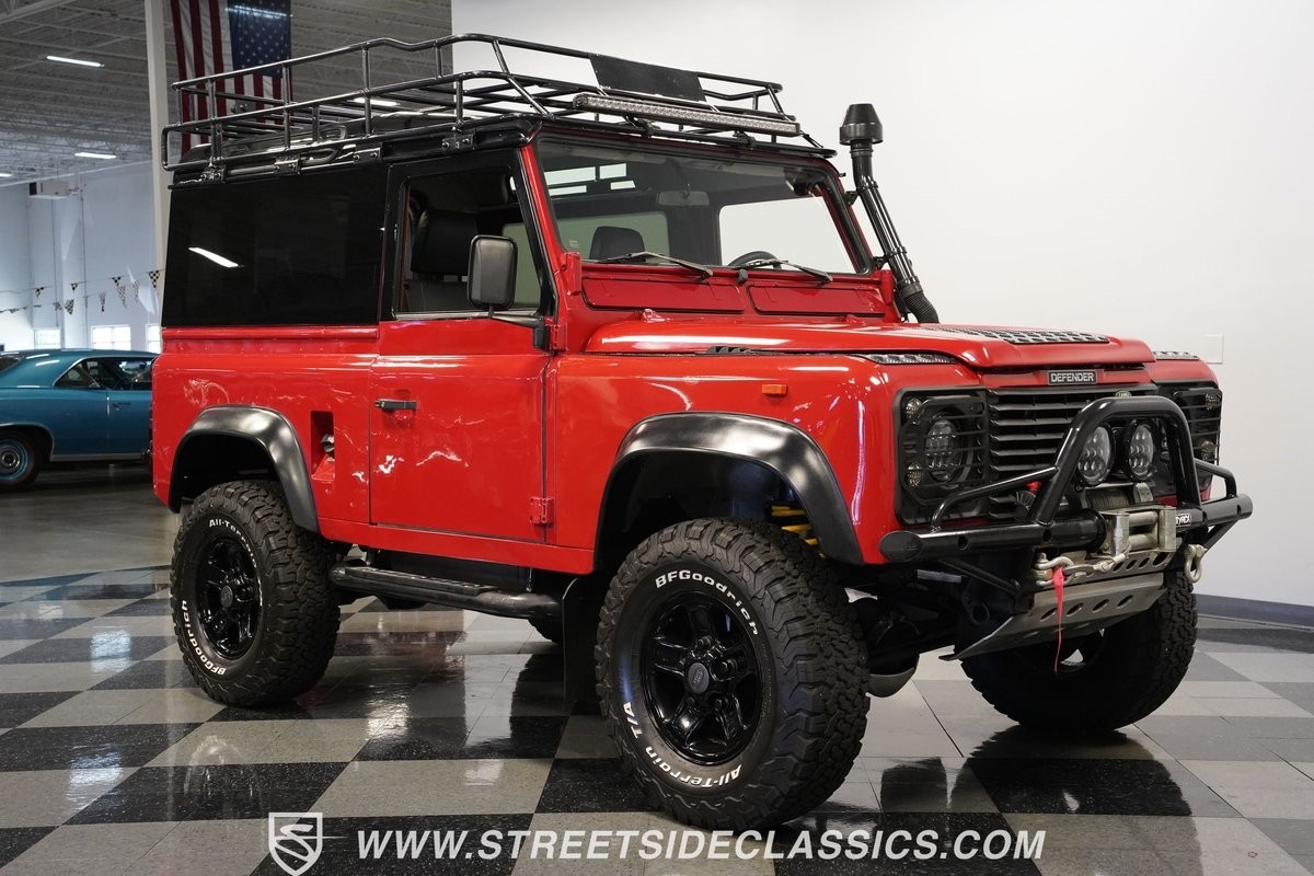 Land-Rover-Defender-1991-SUV-16