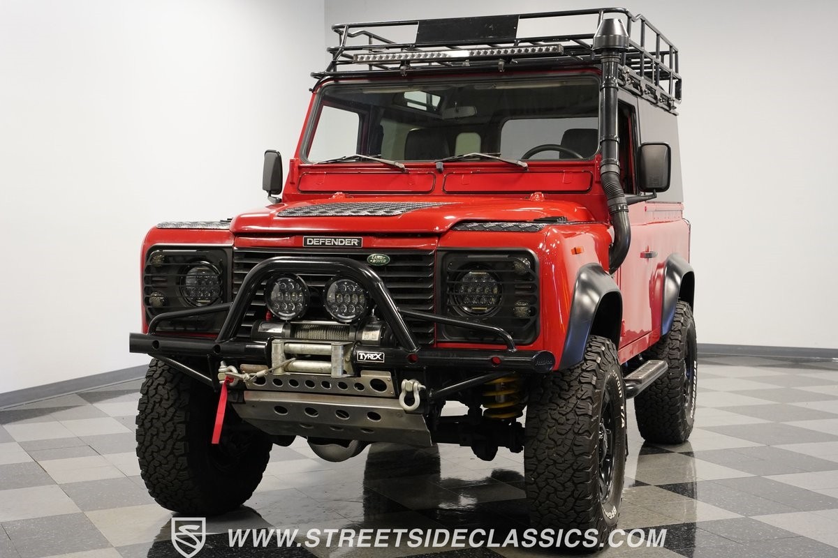 Land-Rover-Defender-1991-SUV-18