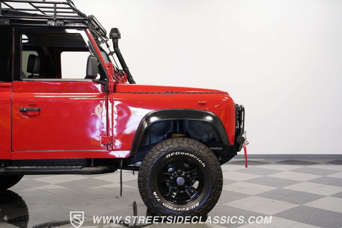 Land-Rover-Defender-1991-SUV-30