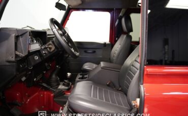 Land-Rover-Defender-1991-SUV-38