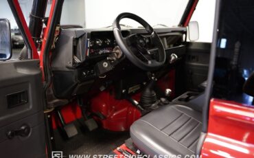 Land-Rover-Defender-1991-SUV-4