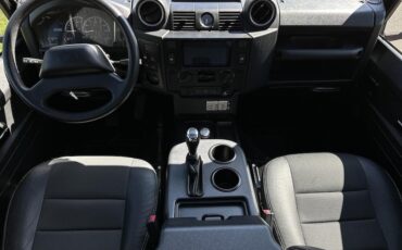 Land-Rover-Defender-1992-4