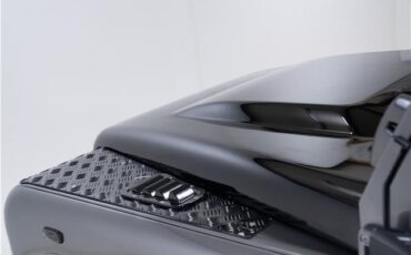 Land-Rover-Defender-1993-11