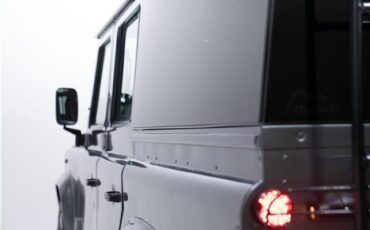 Land-Rover-Defender-1993-13