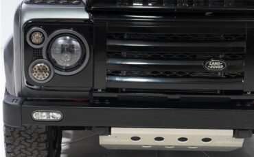 Land-Rover-Defender-1993-23