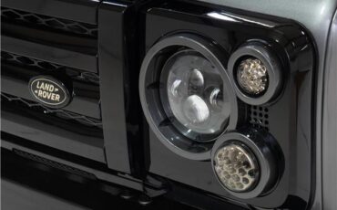 Land-Rover-Defender-1993-25