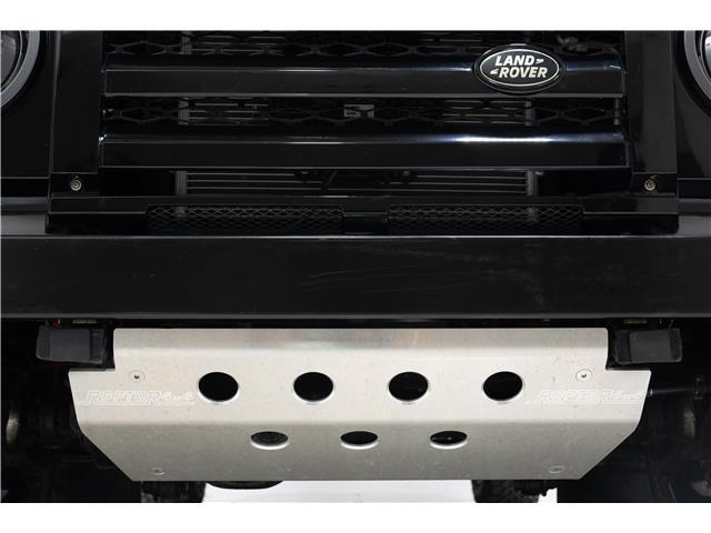 Land-Rover-Defender-1993-26