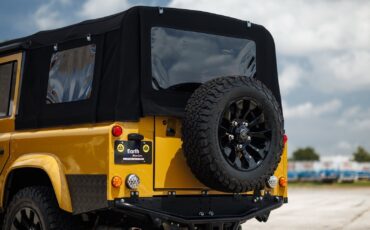 Land-Rover-Defender-1993-4D-Sport-Utility-31