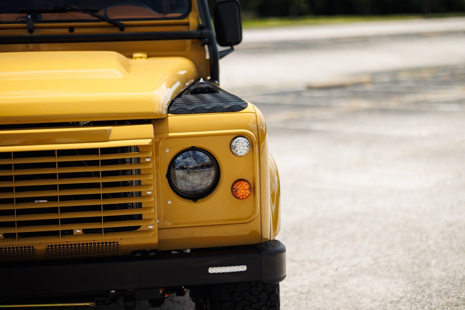 Land-Rover-Defender-1993-4D-Sport-Utility-34