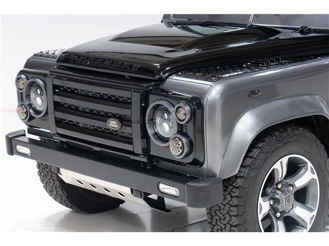 Land-Rover-Defender-1993-9
