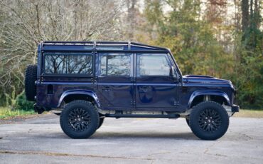 Land-Rover-Defender-1993-Station-Wagon-10