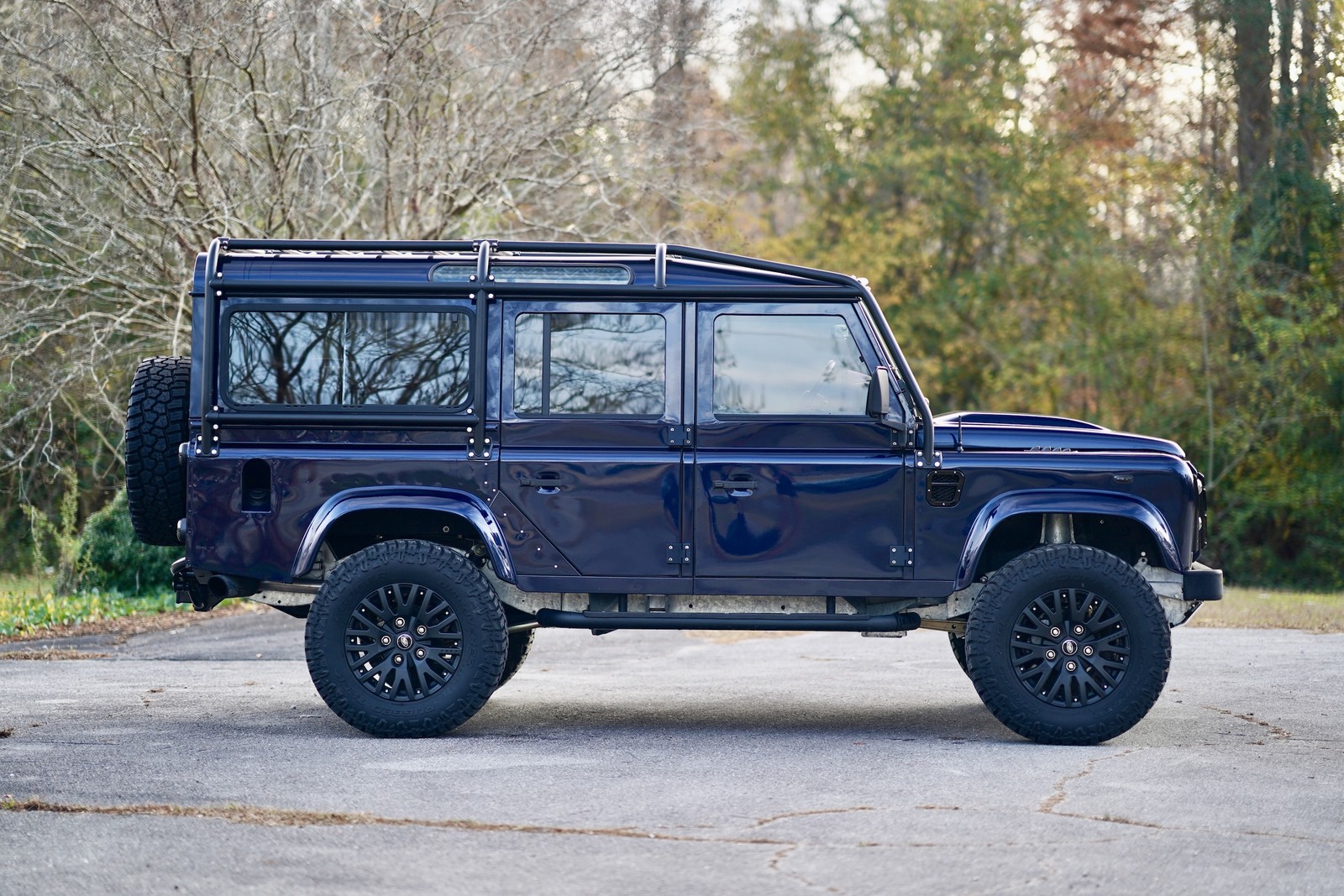 Land-Rover-Defender-1993-Station-Wagon-10