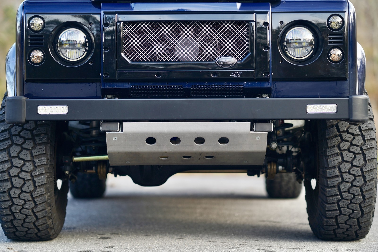 Land-Rover-Defender-1993-Station-Wagon-16