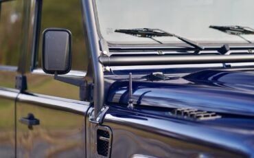 Land-Rover-Defender-1993-Station-Wagon-18