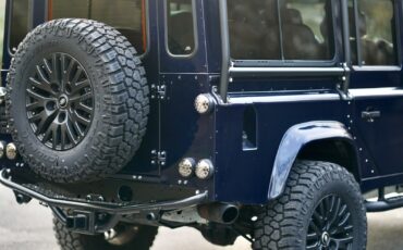 Land-Rover-Defender-1993-Station-Wagon-21