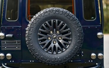 Land-Rover-Defender-1993-Station-Wagon-27