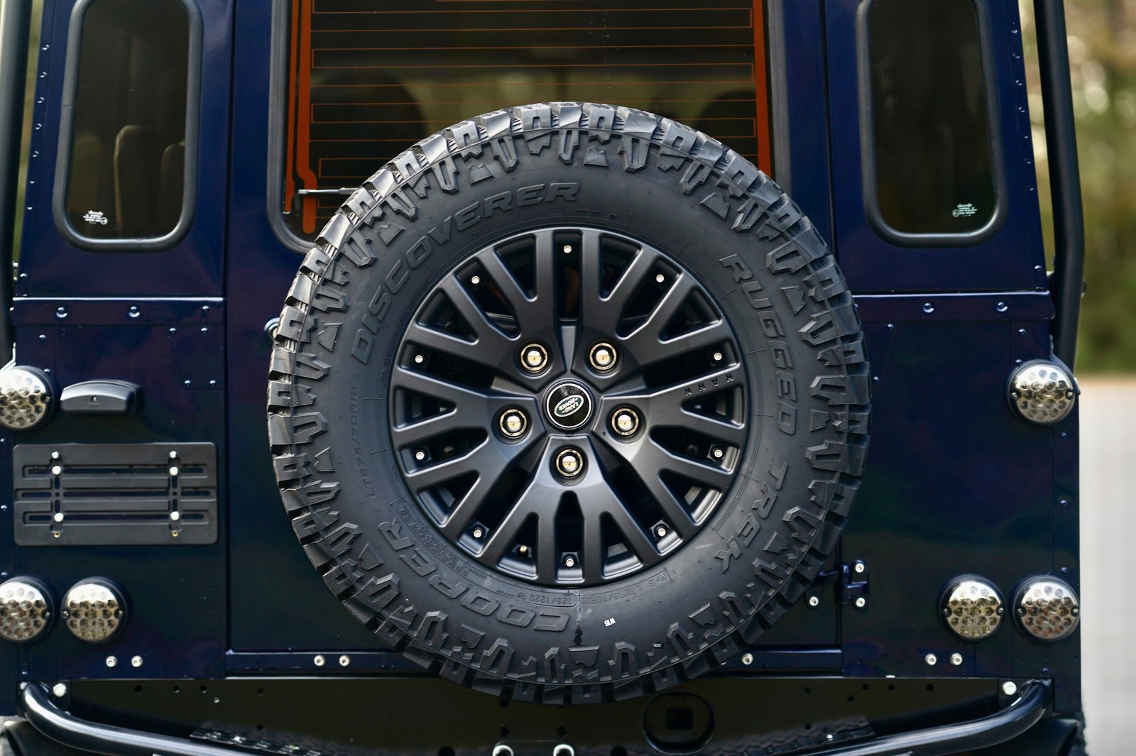 Land-Rover-Defender-1993-Station-Wagon-27