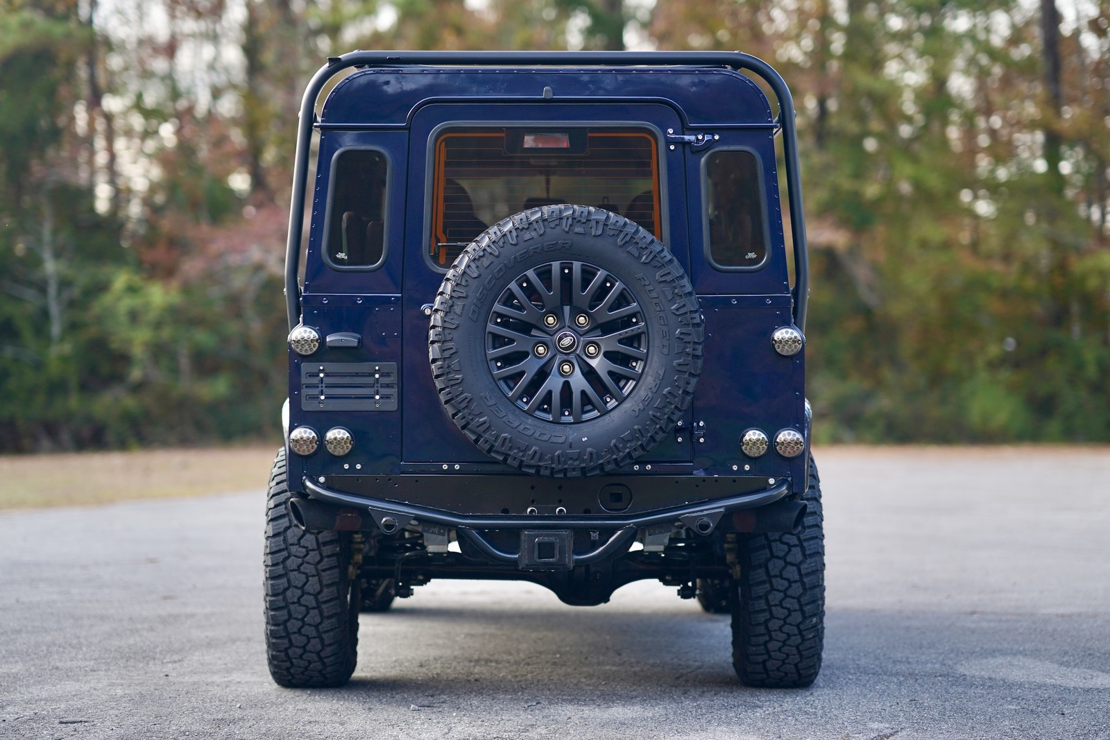 Land-Rover-Defender-1993-Station-Wagon-3