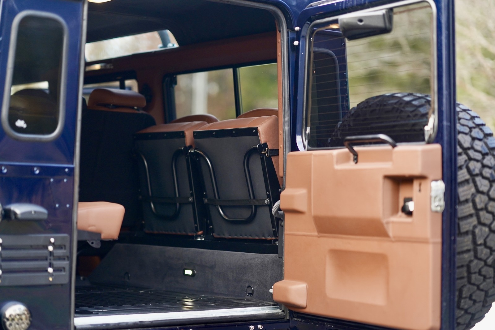 Land-Rover-Defender-1993-Station-Wagon-31