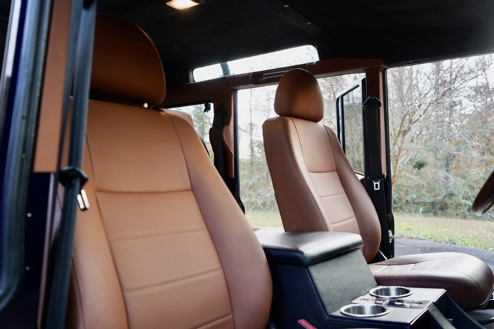 Land-Rover-Defender-1993-Station-Wagon-6