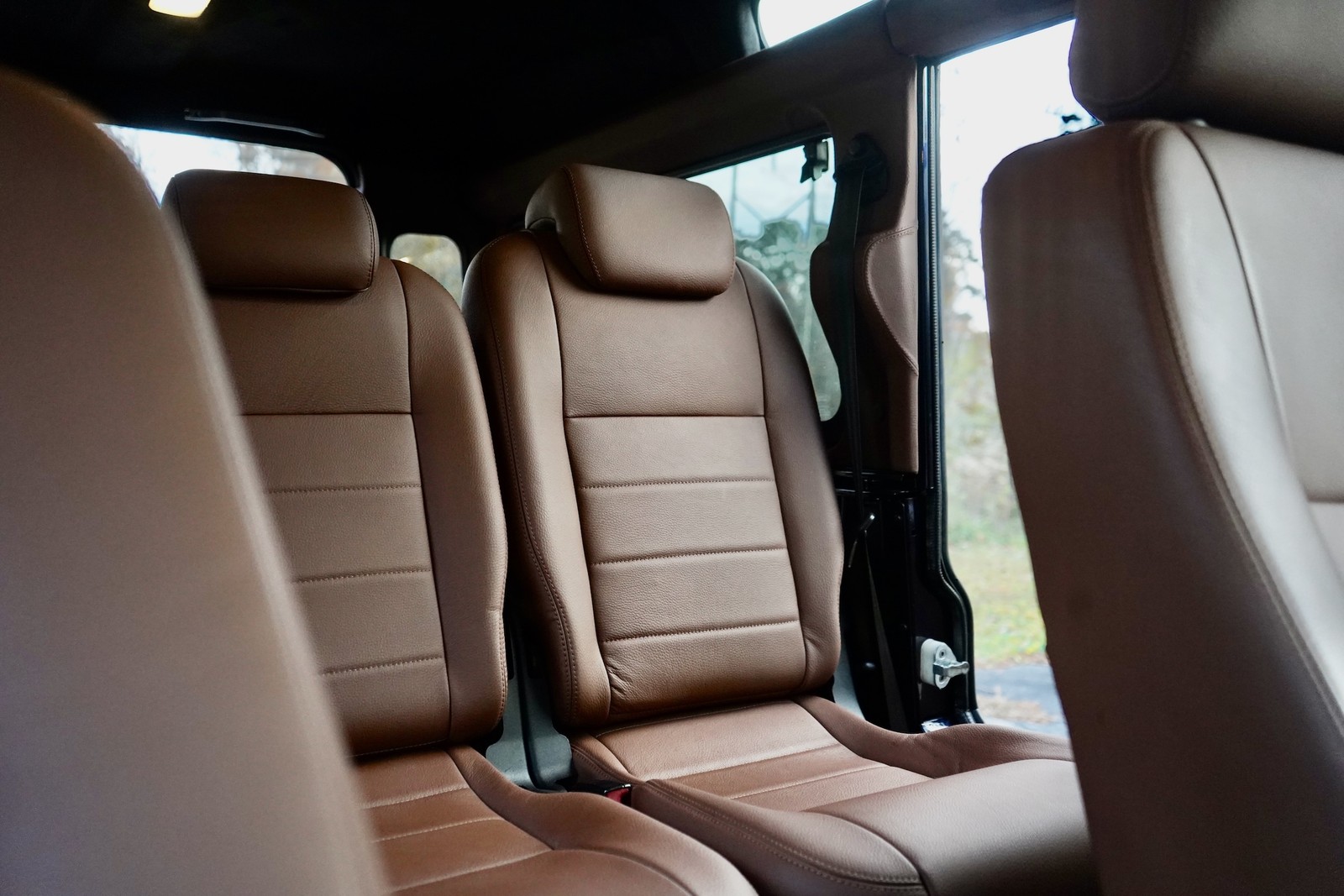 Land-Rover-Defender-1993-Station-Wagon-7