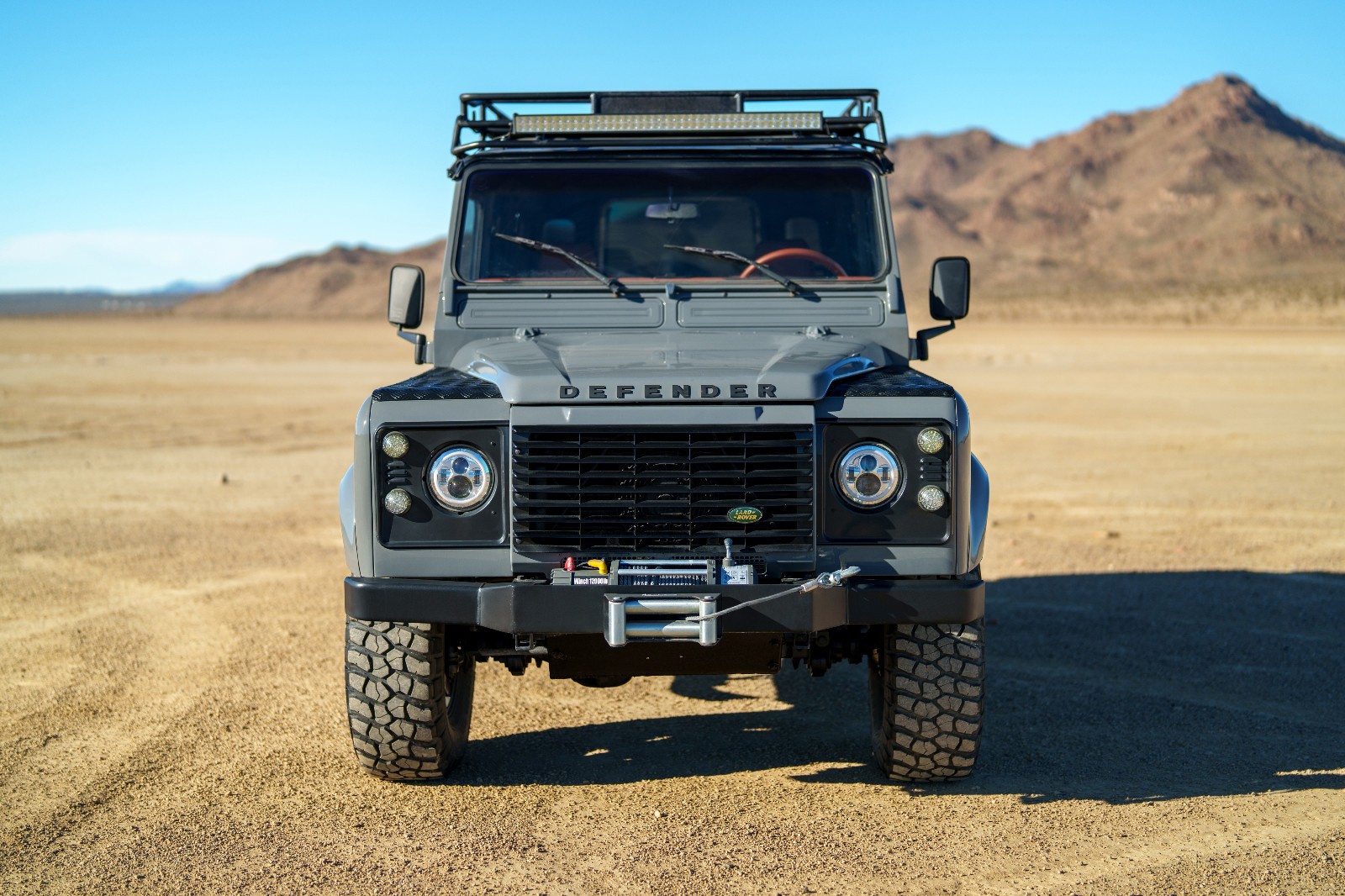 Land-Rover-Defender-1995-SUV-1