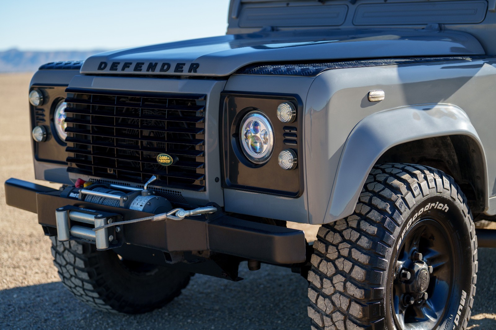 Land-Rover-Defender-1995-SUV-10