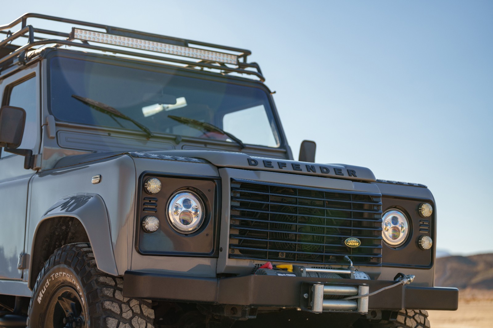 Land-Rover-Defender-1995-SUV-16