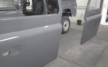 Land-Rover-Defender-1995-SUV-24