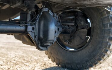 Land-Rover-Defender-1995-SUV-25