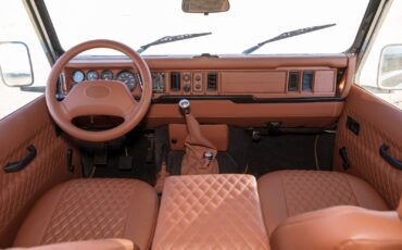 Land-Rover-Defender-1995-SUV-28