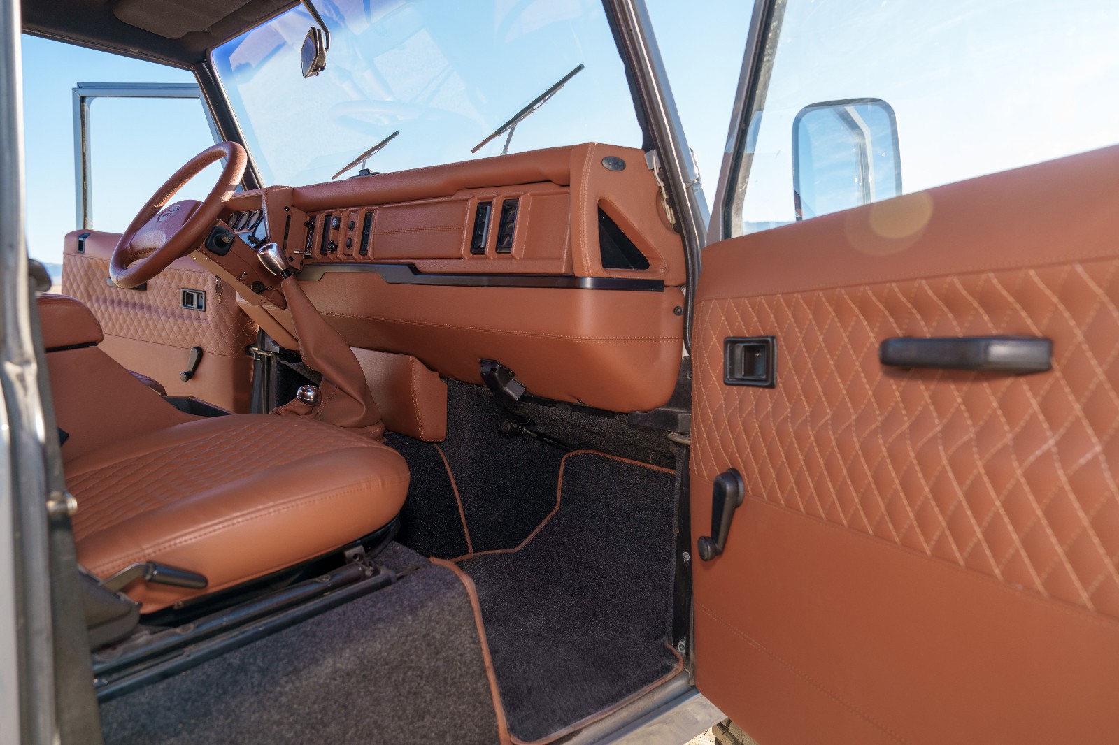 Land-Rover-Defender-1995-SUV-29