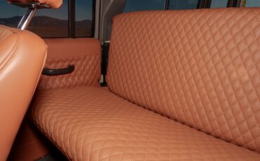 Land-Rover-Defender-1995-SUV-33