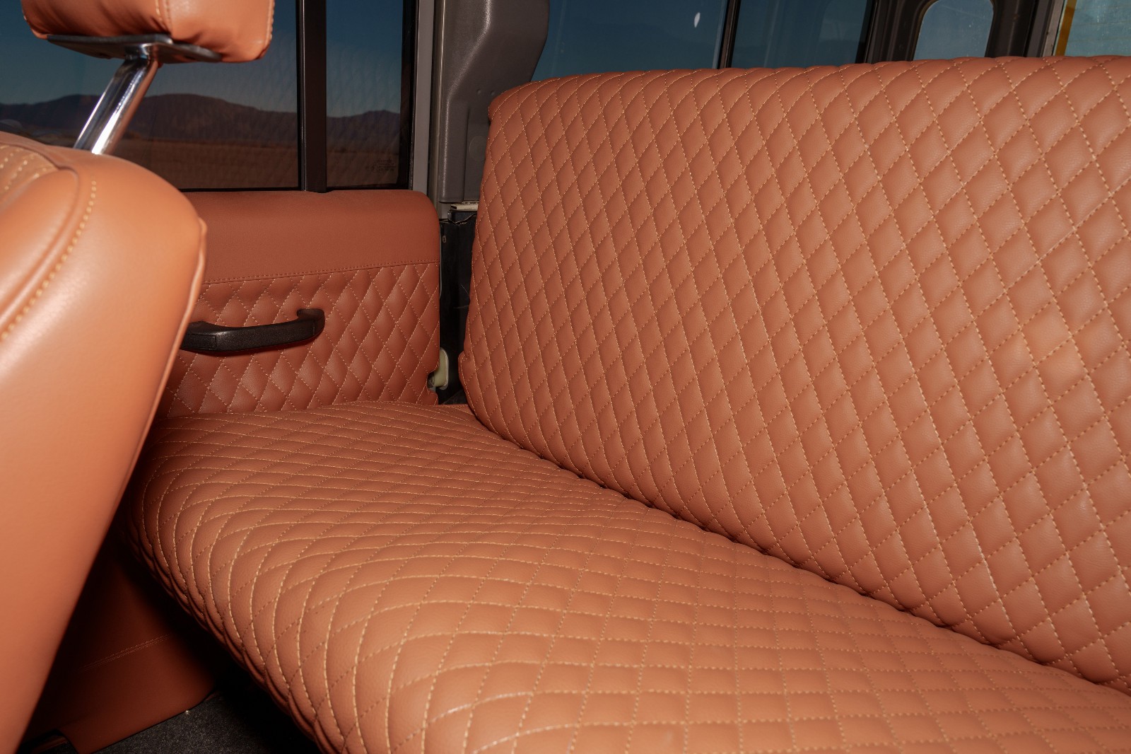 Land-Rover-Defender-1995-SUV-33