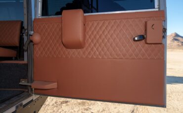 Land-Rover-Defender-1995-SUV-34