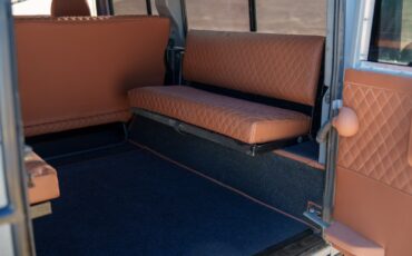 Land-Rover-Defender-1995-SUV-35